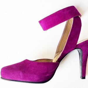 Mascarò magenta suede heels Size 39 (US 9)